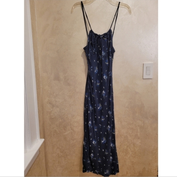 ROUJE DARIA DAINTY FLORAL NAVY DRESS - Picture 3 of 7